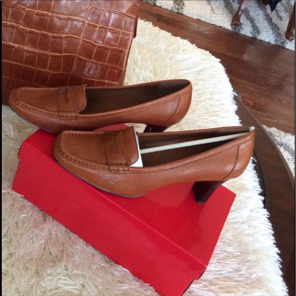 Low Causal Heels for Woman (New)